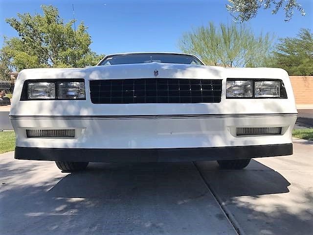 1983 White Chevrolet Monte Carlo Coupe