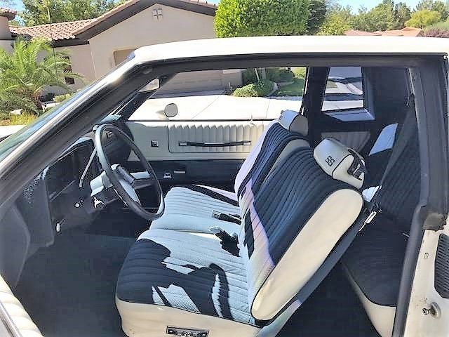 1983 White Chevrolet Monte Carlo Coupe