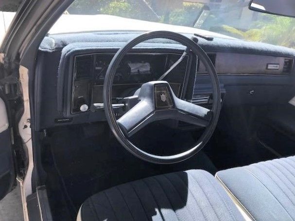 1983 White Chevrolet Monte Carlo Coupe