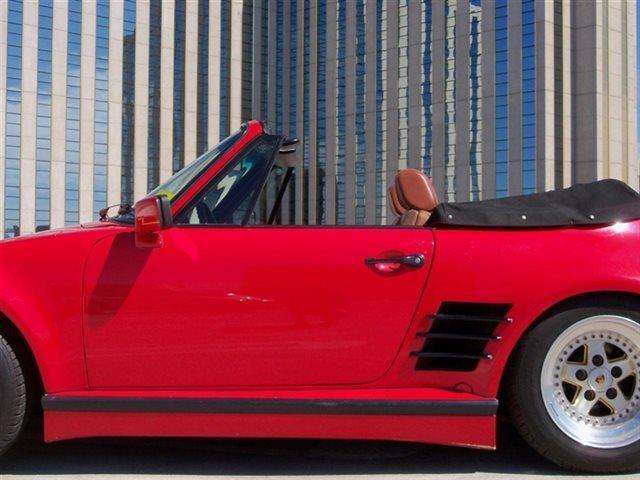 1983 Red Porsche 911 --