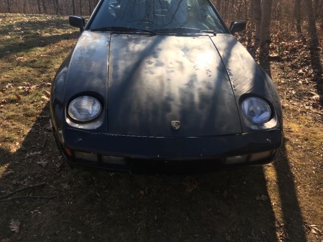 1983 Black Porsche 928 Hatchback