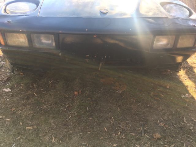 1983 Black Porsche 928 Hatchback
