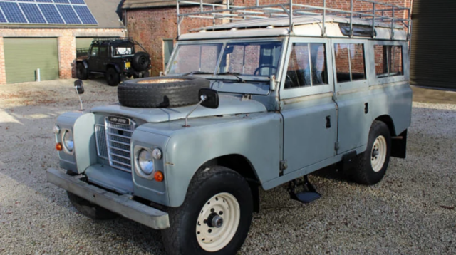 1983 Gray Land Rover Defender