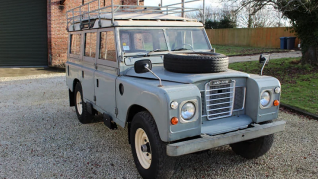 1983 Gray Land Rover Defender