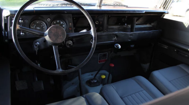 1983 Gray Land Rover Defender