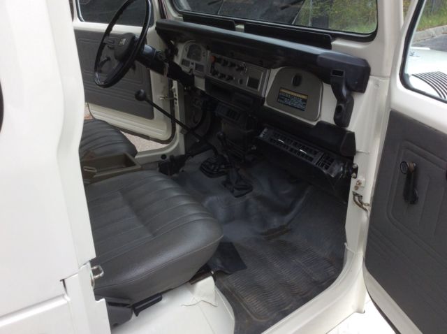 1983 White Toyota Land Cruiser SUV