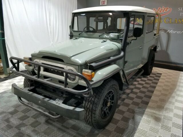 1983 Blue Toyota Land Cruiser SUV