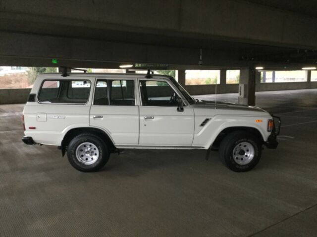1983 White Toyota Land Cruiser