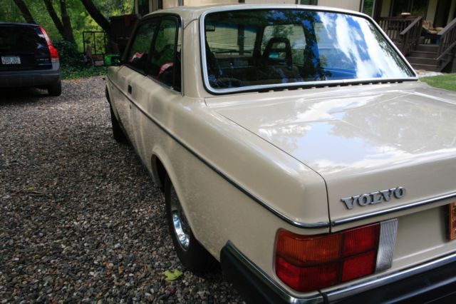 1983 Rose Beige Volvo 240 2 dr Coupe