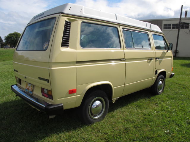 1983 Ivory Volkswagen Bus/Vanagon Van Camper