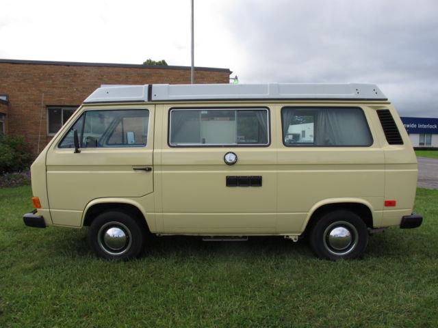 1983 Ivory Volkswagen Bus/Vanagon Van Camper