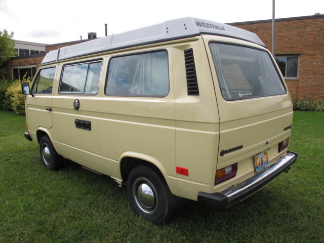 1983 Ivory Volkswagen Bus/Vanagon Van Camper