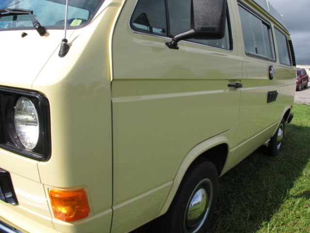 1983 Ivory Volkswagen Bus/Vanagon Van Camper