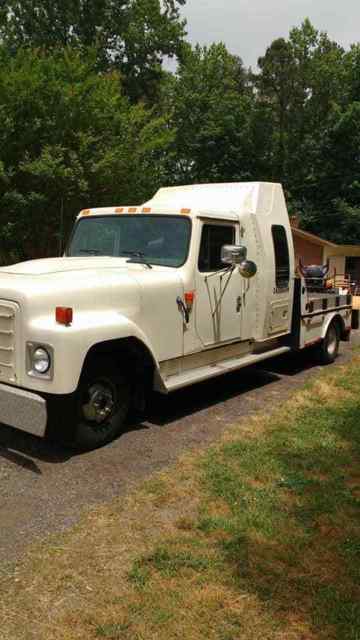 1980 White Ford MacNational Cab & Chassis