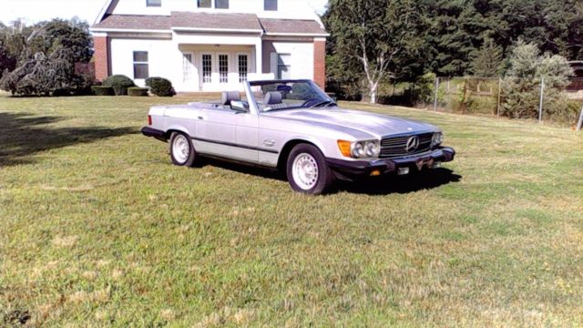 1984 Silver Mercedes-Benz 300-Series Convertible