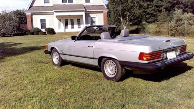 1984 Silver Mercedes-Benz 300-Series Convertible