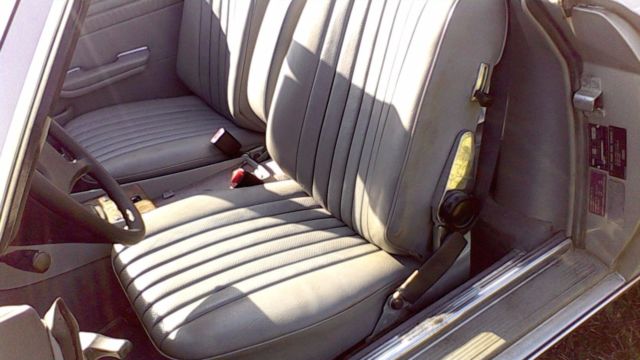 1984 Silver Mercedes-Benz 300-Series Convertible