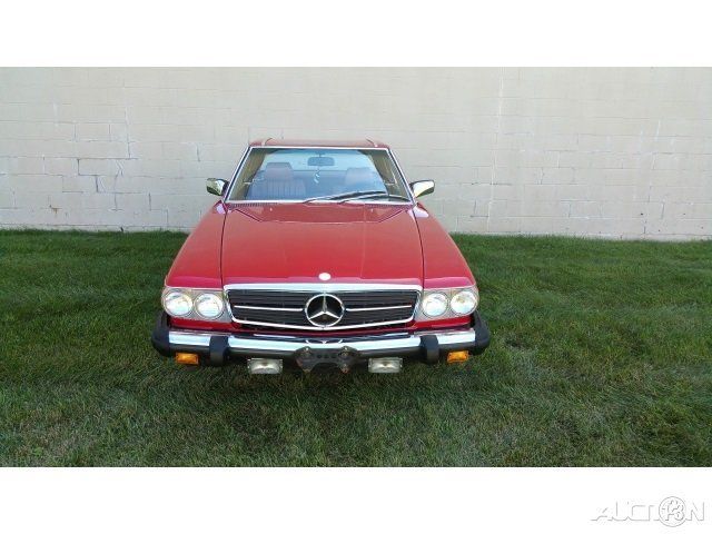 1984 Red Mercedes-Benz SL-Class