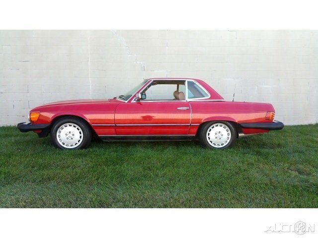 1984 Red Mercedes-Benz SL-Class
