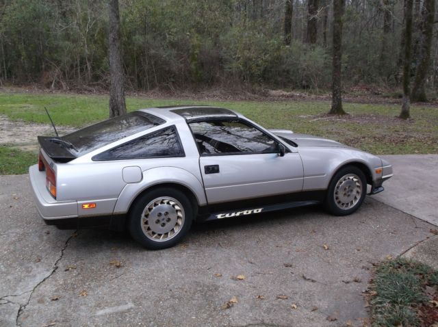 1984 Silver Nissan 300ZX Coupe
