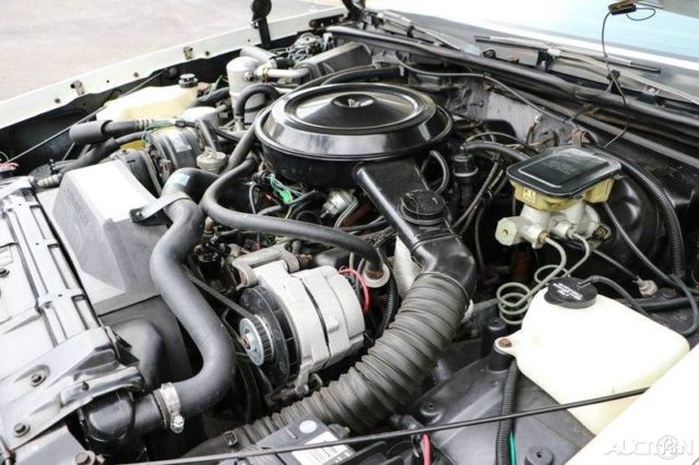 1984 White Oldsmobile Cutlass Coupe