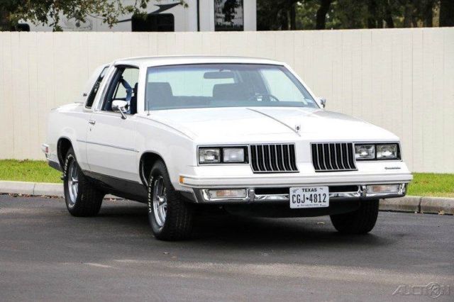 1984 White Oldsmobile Cutlass Coupe