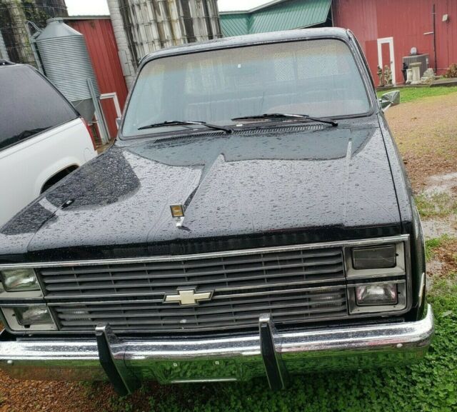 1984 Black Chevrolet Silverado 1500