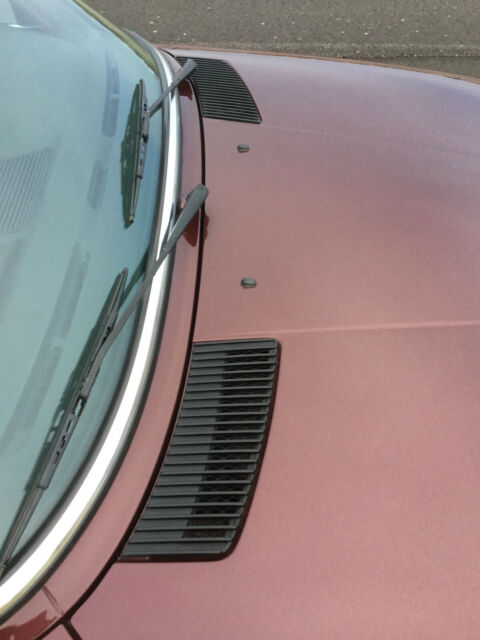 1984 Burgundrot Metallic (199) BMW 5-Series Sedan