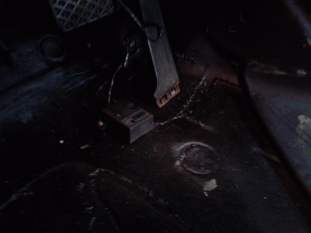 1984 Red BMW 5-Series Sedan