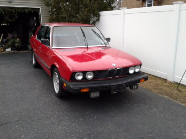 1984 Red BMW 5-Series Sedan