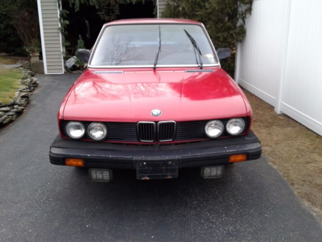 1984 Red BMW 5-Series Sedan