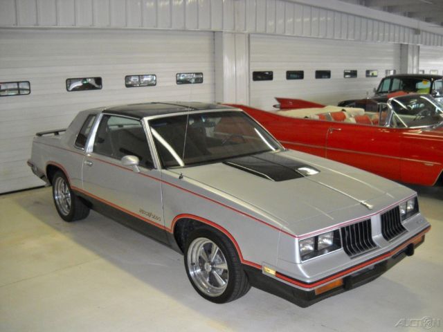 1984 Silver Oldsmobile Cutlass Coupe