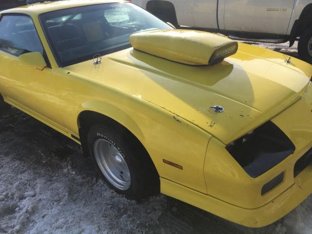 1984 Yellow Chevrolet Camaro