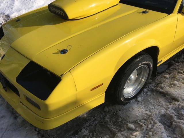 1984 Yellow Chevrolet Camaro