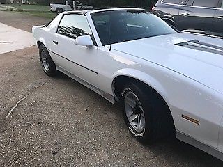 1984 White Chevrolet Camaro Coupe
