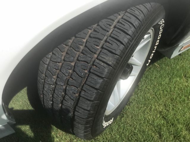 1984 White Chevrolet Camaro Coupe