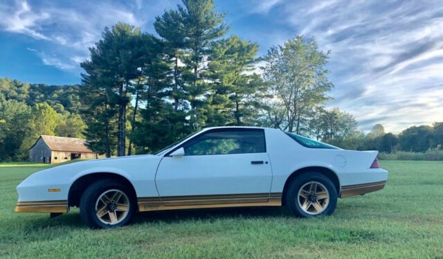 1984 Black Chevrolet Camaro T-top