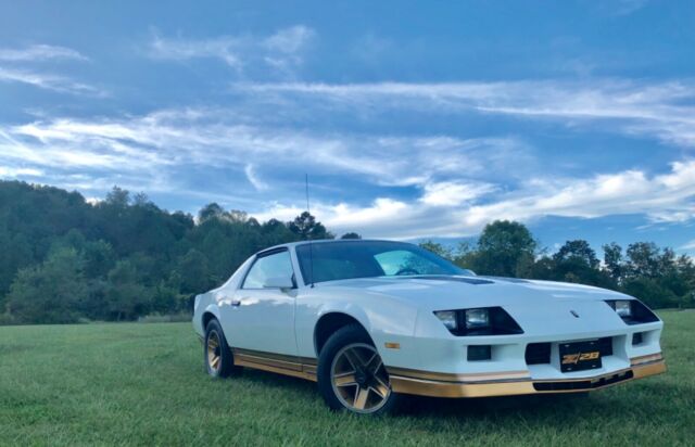1984 Black Chevrolet Camaro T-top