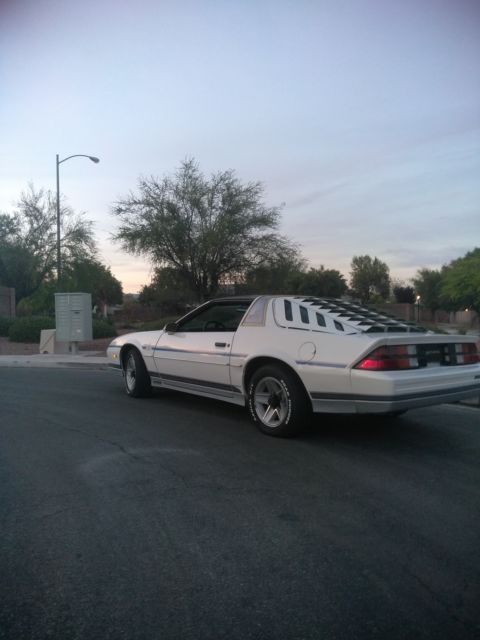 1984 White Chevrolet Camaro Coupe