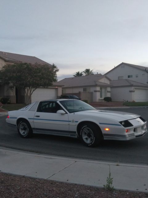 1984 White Chevrolet Camaro Coupe