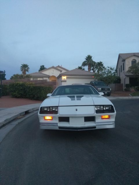 1984 White Chevrolet Camaro Coupe