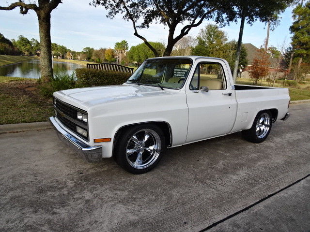 1984 White Chevrolet C-10 Standard Cab Pickup