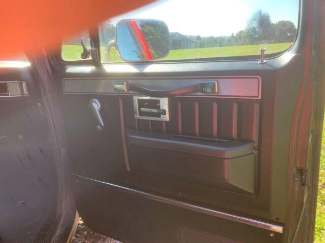 1984 blue Chevrolet C-10 PU