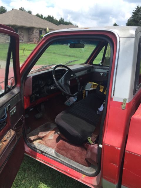 1984 Red/Silver Chevrolet C-10 Standard Cab Pickup