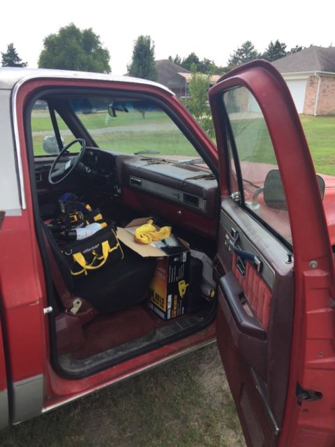 1984 Red/Silver Chevrolet C-10 Standard Cab Pickup