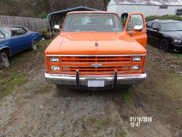 1984 Orange Chevrolet C-10