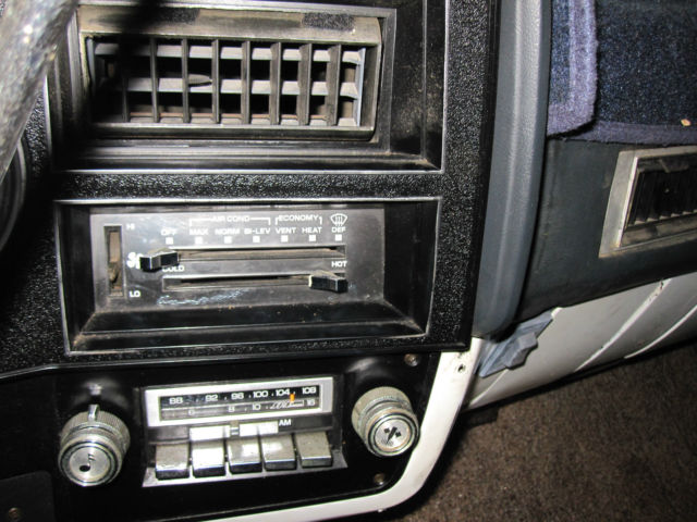 1984 White Chevrolet C/K Pickup 2500 Regular cab truck