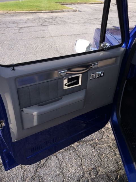 1984 Blue Chevrolet C-10