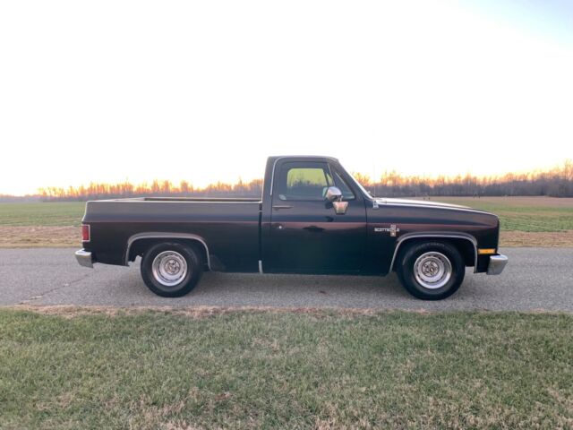 1984 Black Chevrolet C10 Pickup