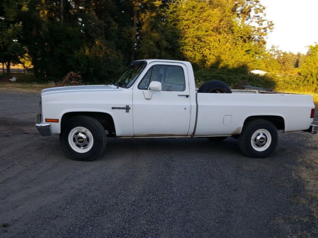 1984 White Chevrolet Other Pickups Cab & Chassis